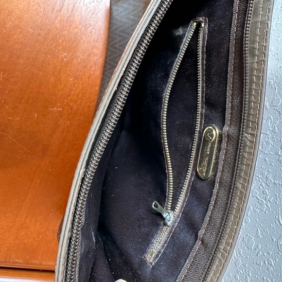 Valentino By Mario Valentino Black and Gray Toiletry Bag
Fair condition - Picture 2 of 9